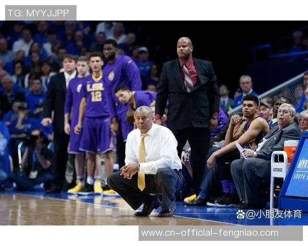 湖人队与步行者队激战8月9日NBA季前赛精彩回顾与分析 湖人队与步行者队激战8月9日NBA季前赛精彩回顾与分析